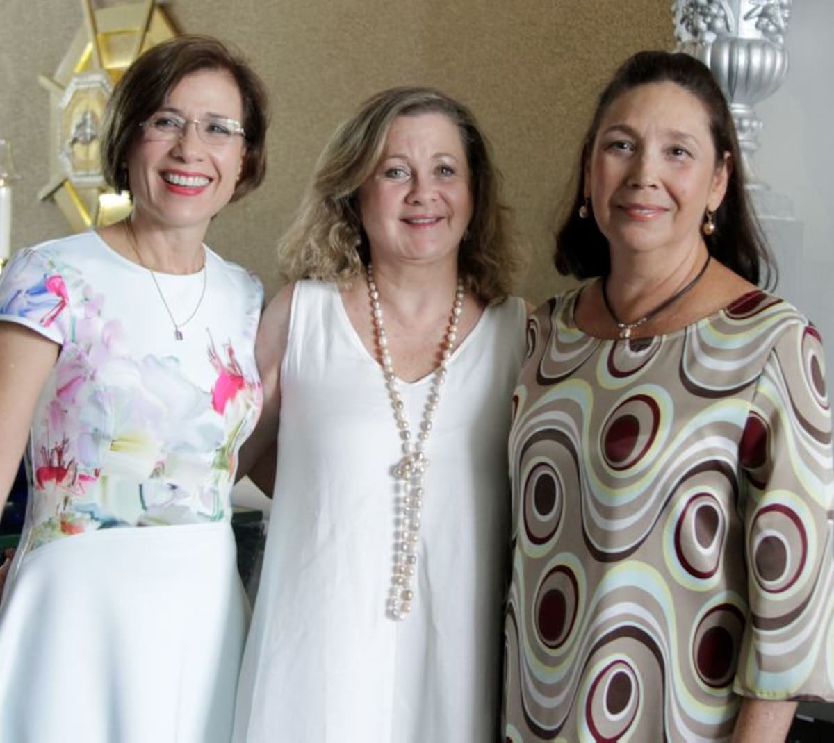 Fabiola de Schott, Patricia Millán y Nina de Olarte. MARUJA PARRA - EL UNIVERSAL