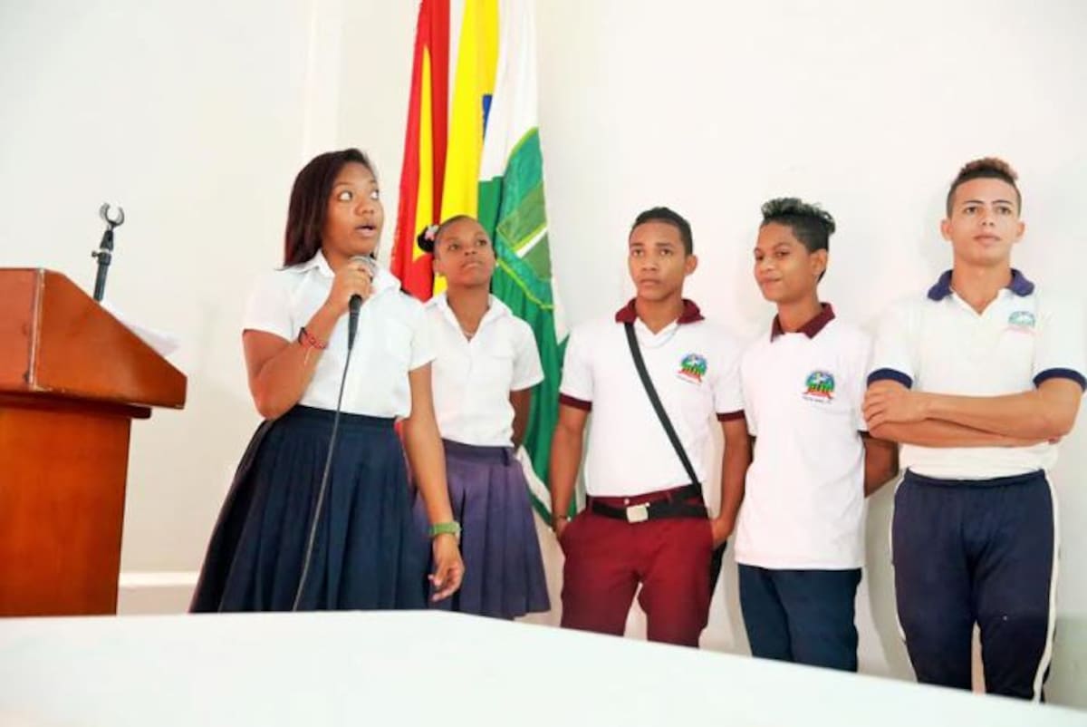 El grupo ganador en el marco del lanzamiento de la Red de Emprendedores de la Innovación, estuvo integrado por los estudiantes Daneys Gómez, Víctor Moreno, Yulissa Julio Díaz, Villavicencio Marrugo, Jean Carlos Meza y el docente Robert Causado Escobar. CORTESÍA