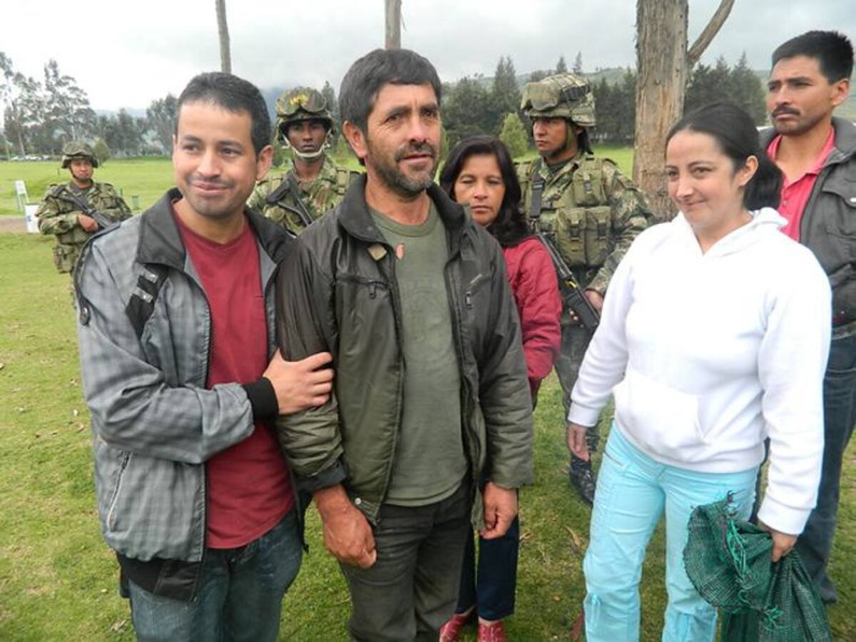 Ernesto Alirio Unigarro juanto a sus familiares. Colprensa