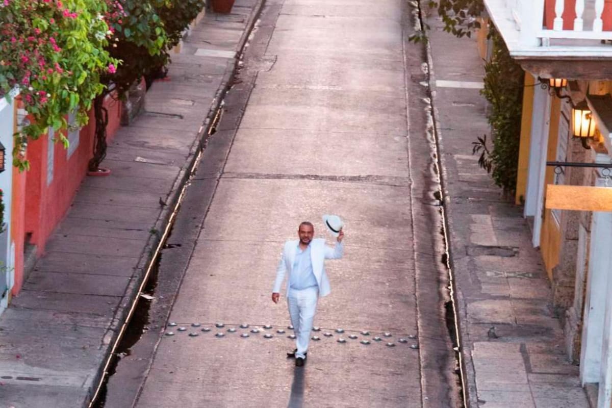 Una charla sobre ‘Canciones para el camino’, de Hernán Urbina