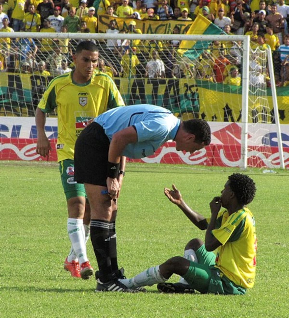 Carlos Mendivil (derecha), jugador del Real Cartagena.