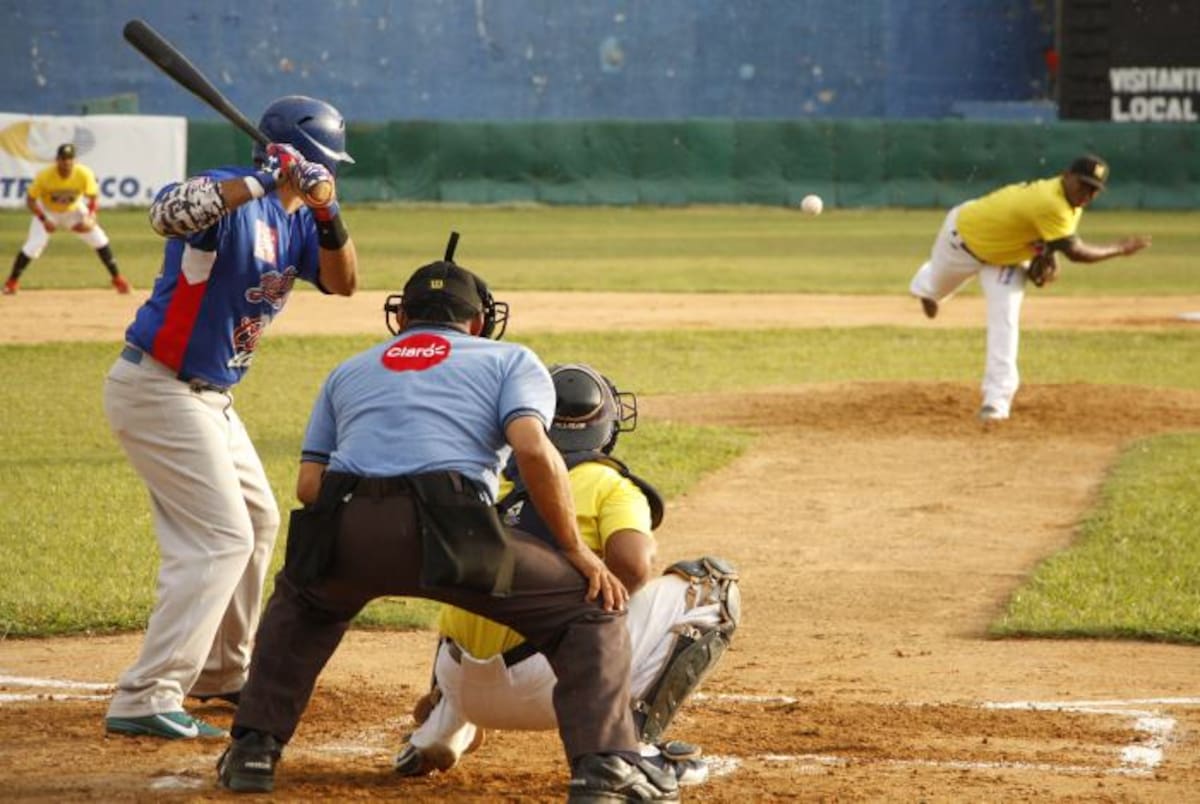 El pitcher ganador del cotejo fue el serpentinero Jefferson Vergara, quien trabajó 4 episodios y un tercio para la victoria mariscal. Manuel Santiago Pérez.