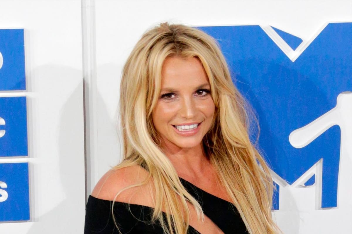El padre de Britney Spears espiaba hasta sus conversaciones: NYT