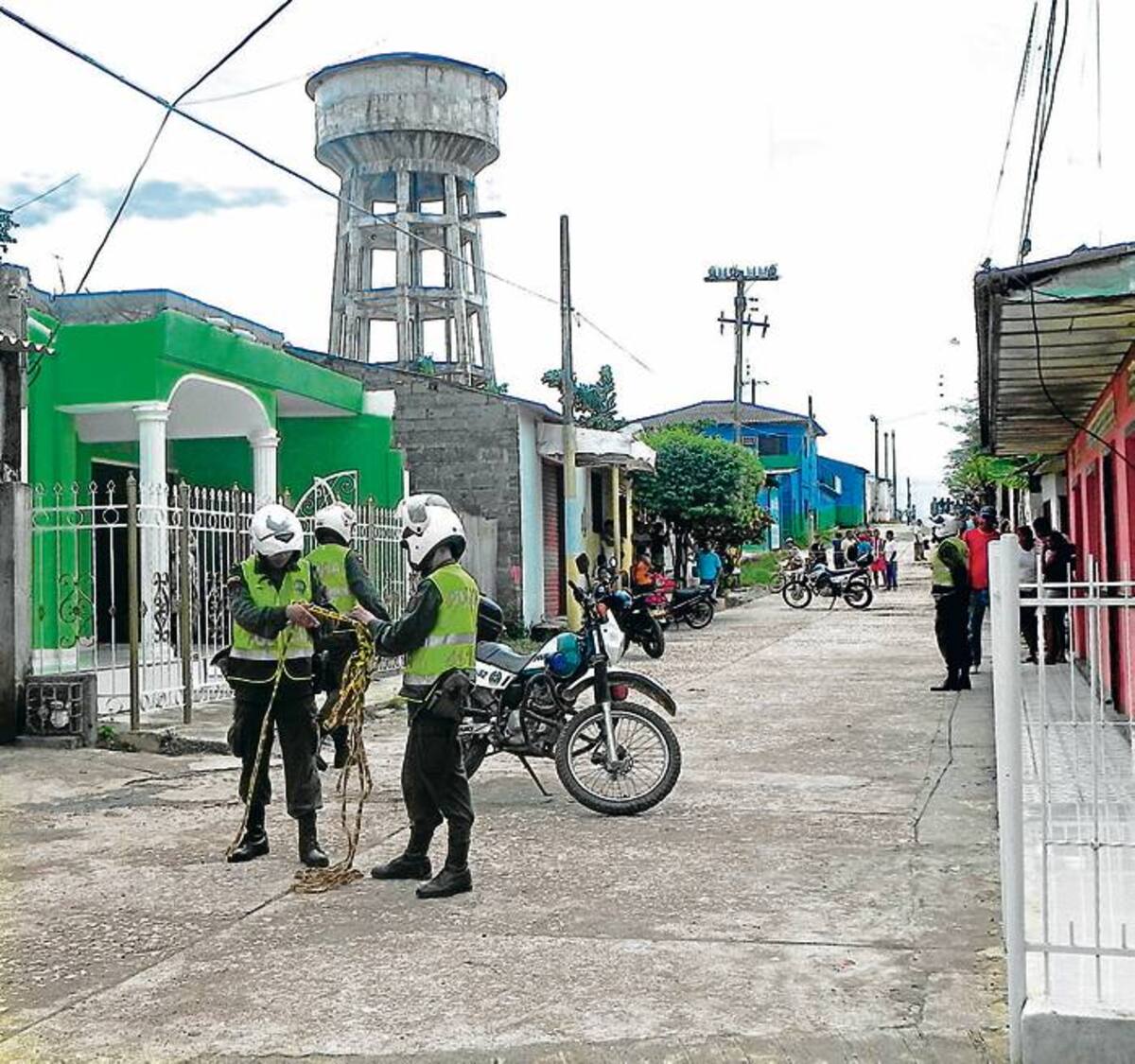 El sitio del crimen fue acordonado por la Policía de Lorica.