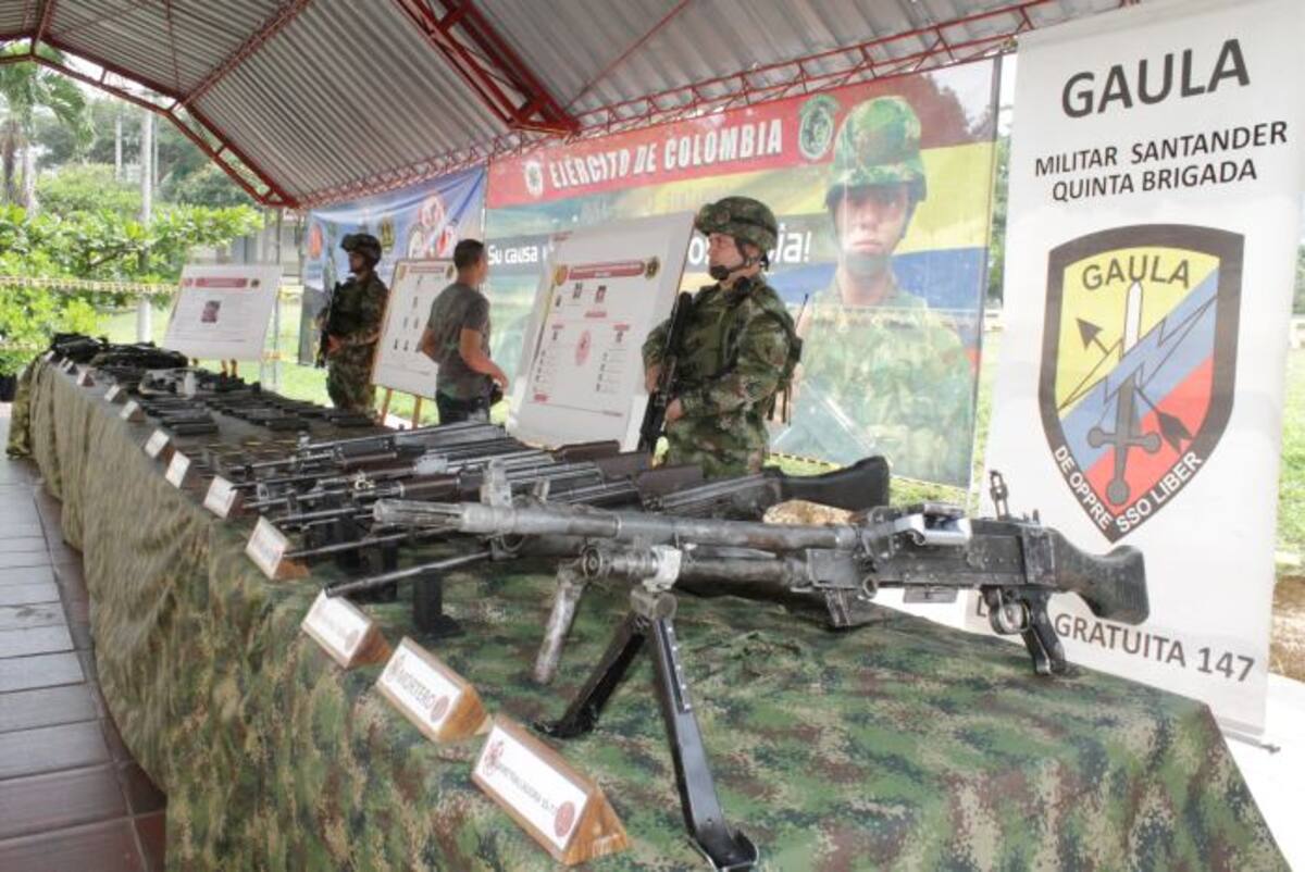 En las últimas horas alias 'Fabián', señalado de ser el comandante del frente 20 de las Farc, se entregó al Gaula Militar Santander en zona rural del municipio de Sabana Torres. COLPRENSA