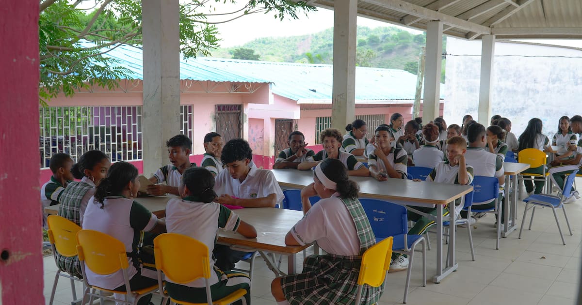 Niños regresan a clases con el PAE garantizado en 2026: secretaria de Educación de Bolívar