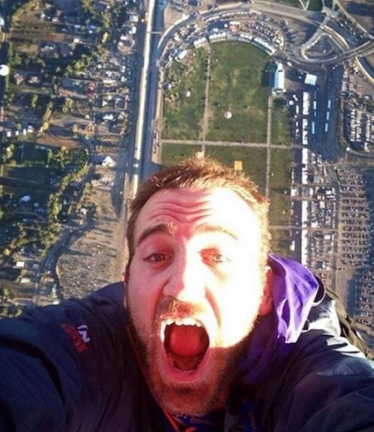 Instagram - Facebook