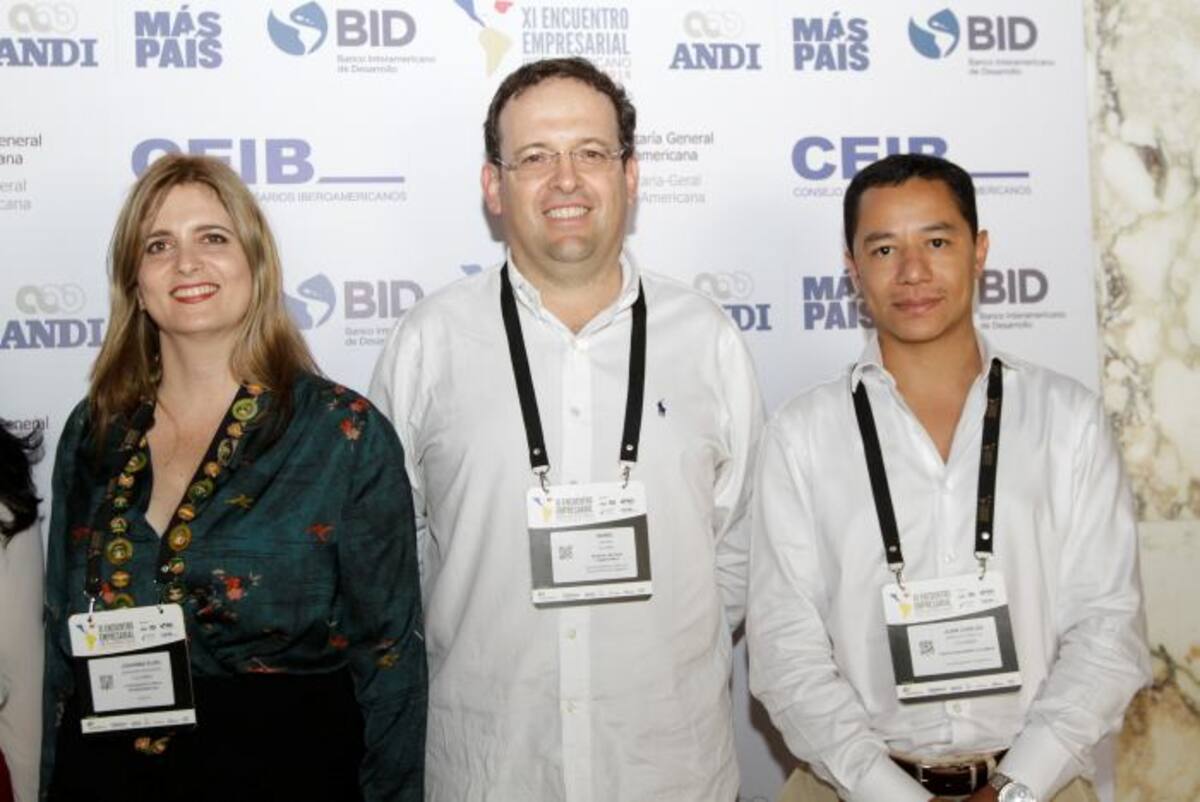 Johana Ebrahain, Daniel Bayona y Juan Carlos Moscote. Julio Castaño-El Universal.