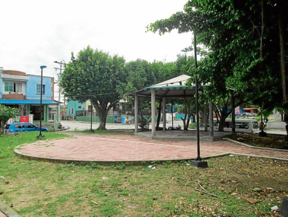 Los parques, después de ser espacios baldíos, ahora son muestras del abandono. FOTO RUBEN DARIO ALVAREZ-ELUNIVERSAL
