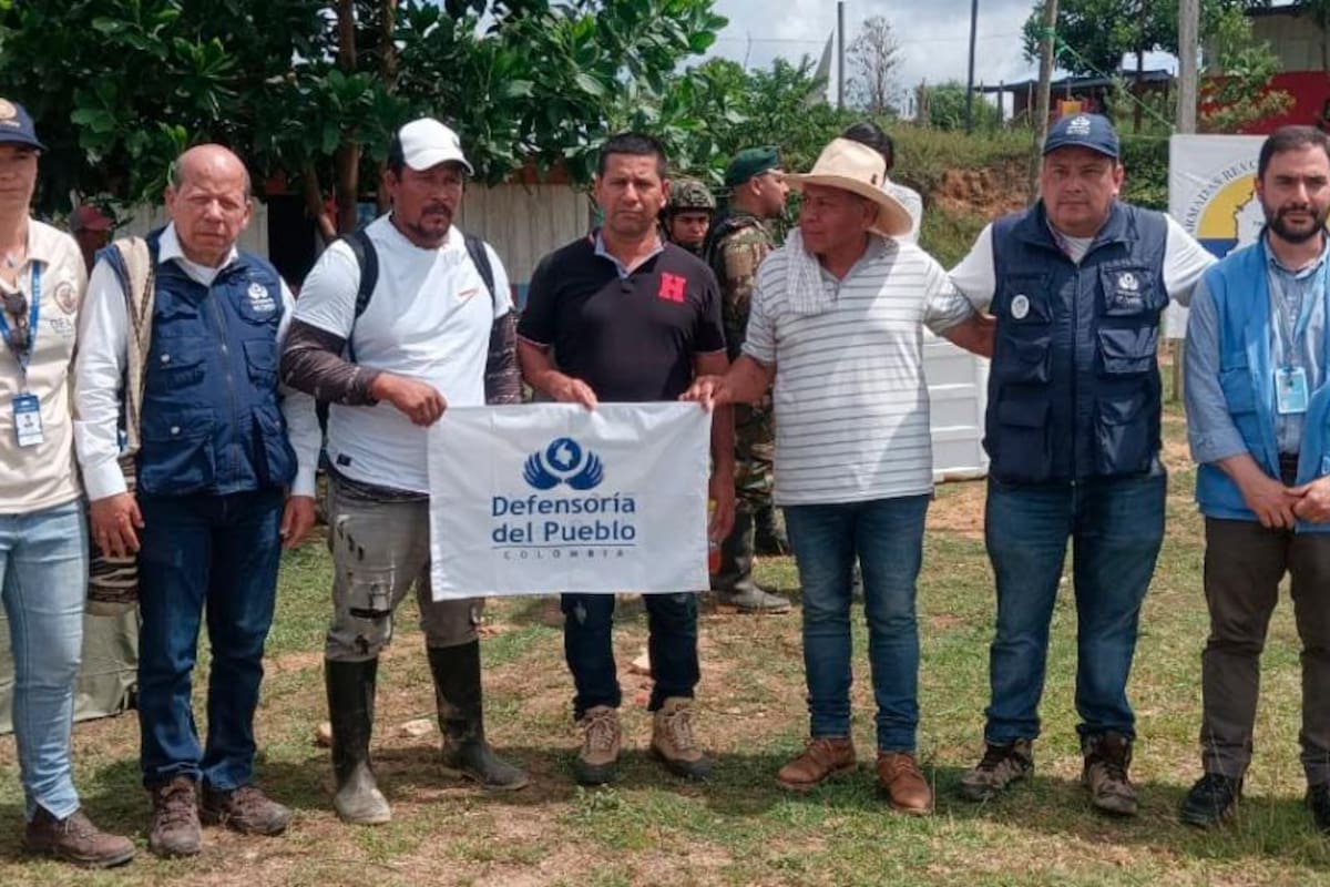 Video: Liberan a los 3 campesinos secuestrados al salir del sur de Bolívar