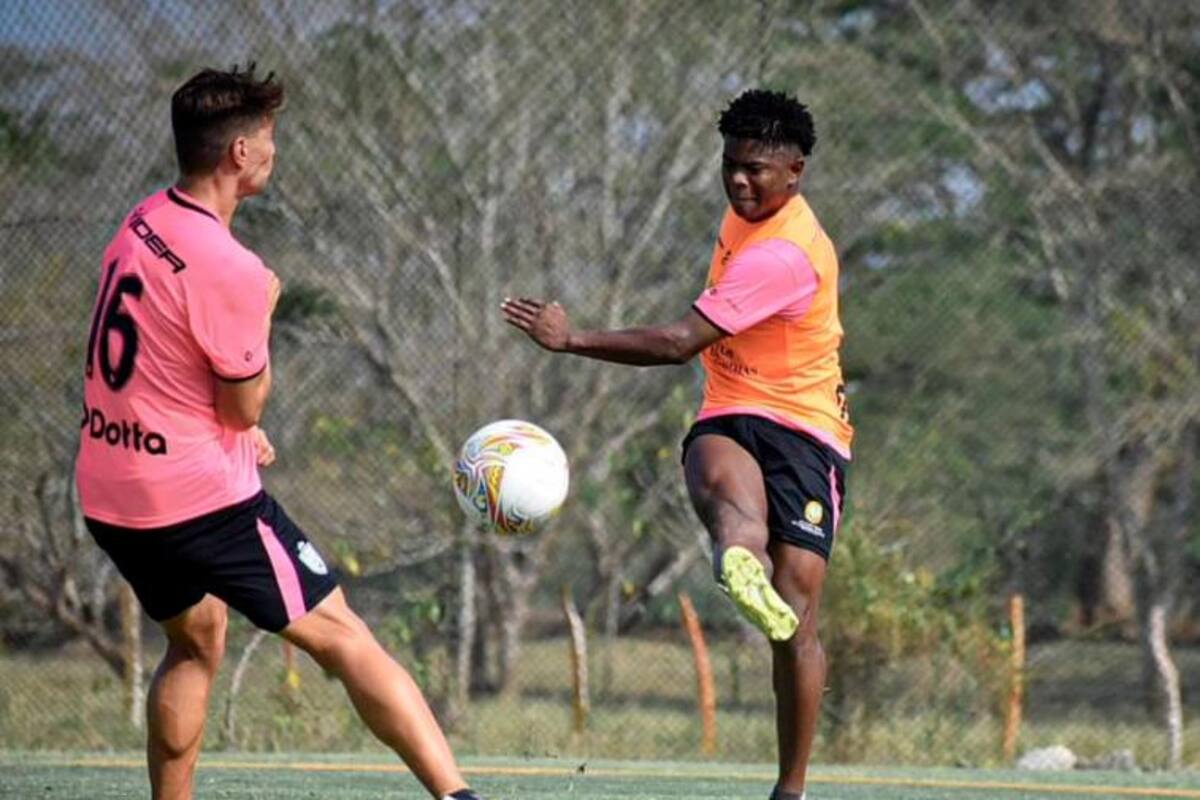 Leyder Robledo, el crack que quiere ser grande en el Real Cartagena