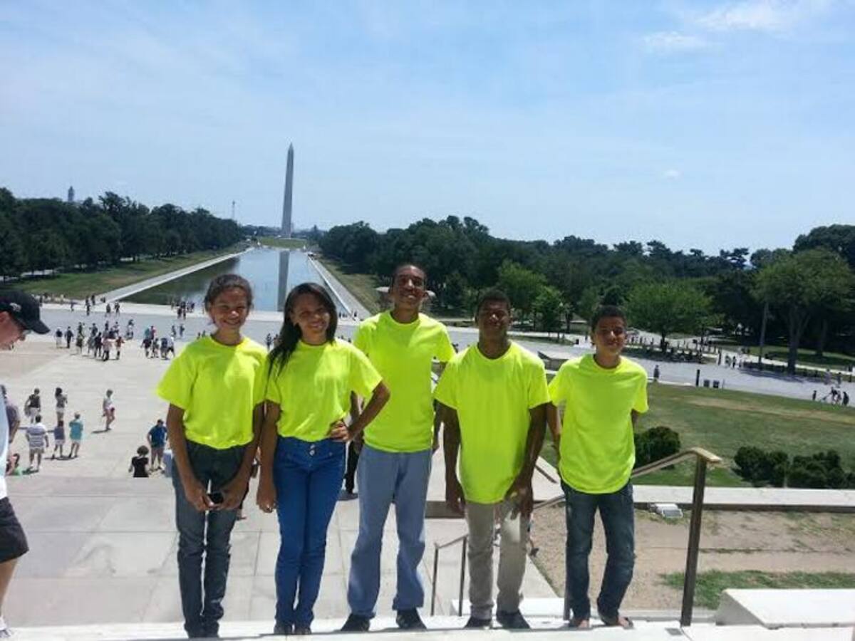 5 miembros de la Orquesta Sinfónica Infantil/Juvenil del Distrito de Cartagena cortesía Fundación Tocando Puertas