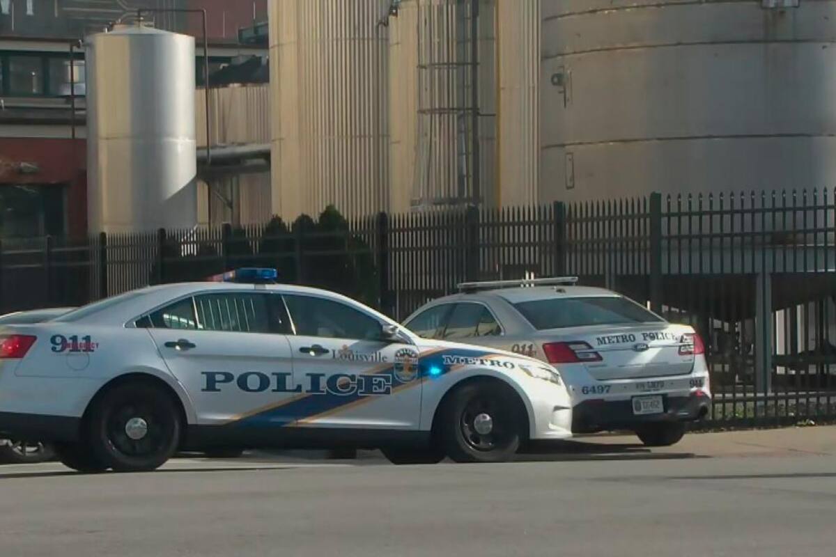 Video: 5 muertos en un tiroteo en un edificio de Louisville