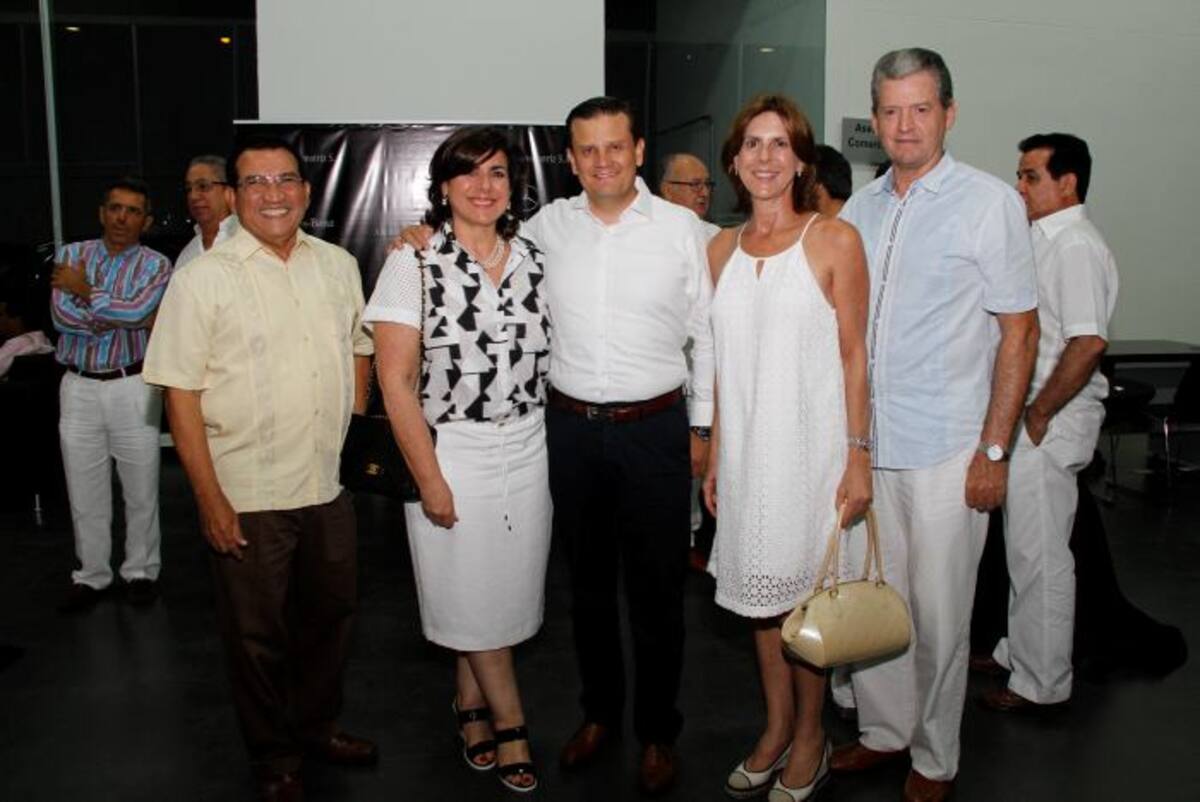 Álvaro Cubas, Mónica Gedeón, Héctor Corredor, Stella Gedeón y Alfonso Trujillo. Maruja Parra-El Universal.