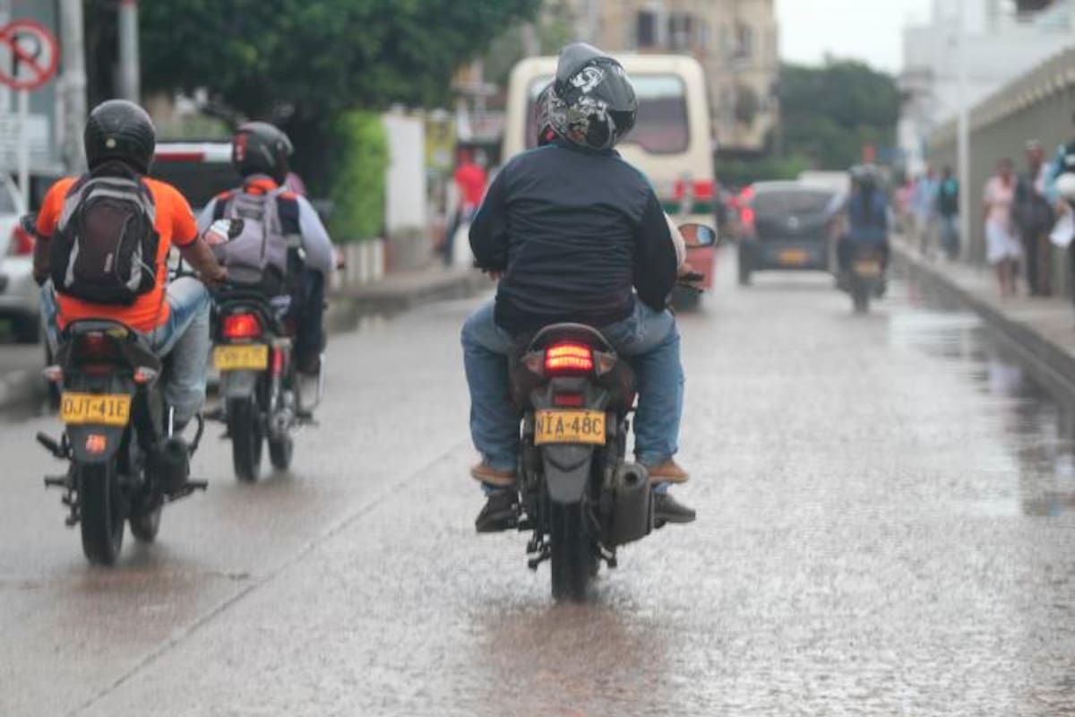 Prorrogan prohibición del parrillero en moto en ocho barrios