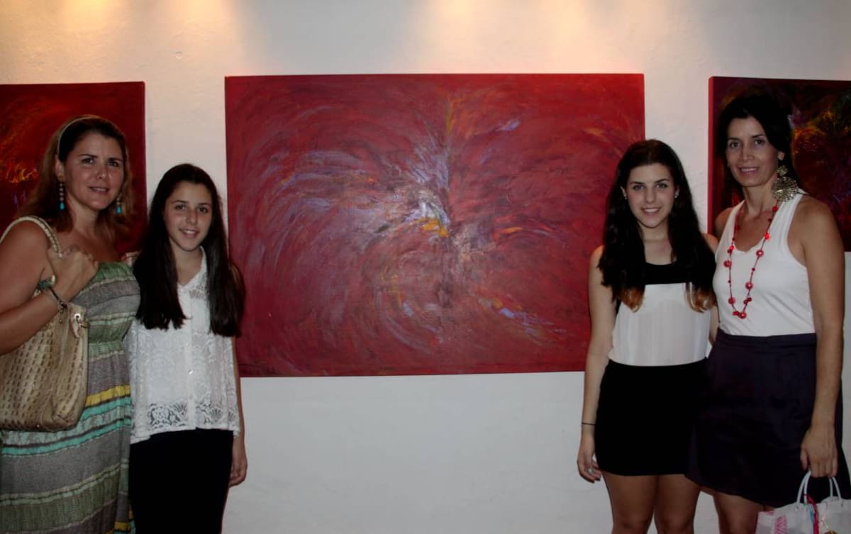 Mónica Ibelings, Valeria Cavelier, Martina Cavelier y Claudia Velásquez.