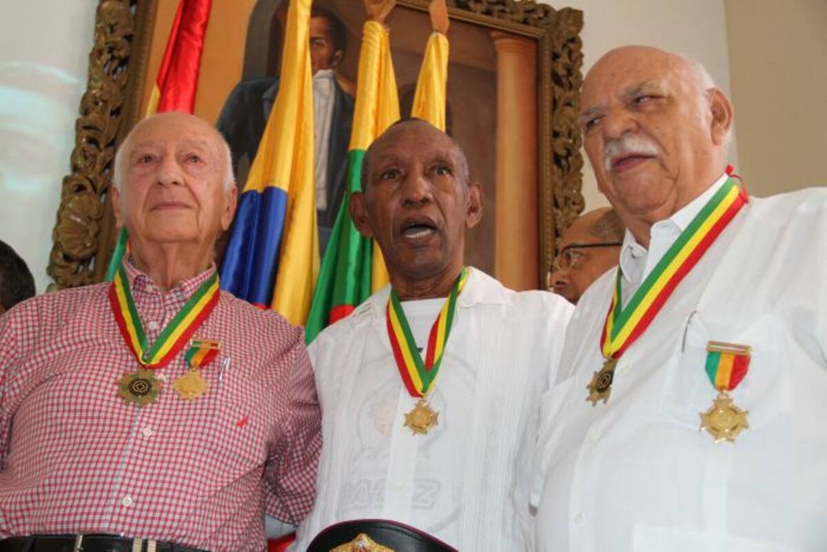 Antonio Náder, 'Kid' Pambelé y Alfonso Múnera, tres grandes del boxeo. Una foto para el recuerdo. Zenia Valdelamar/El Universal