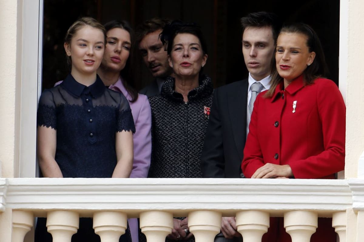 La Princesa Alexandra, Carlota Casiraghi, Pierre Casiraghi, la princesa Carolina, Louis Ducruet y la princesa Estefanía.