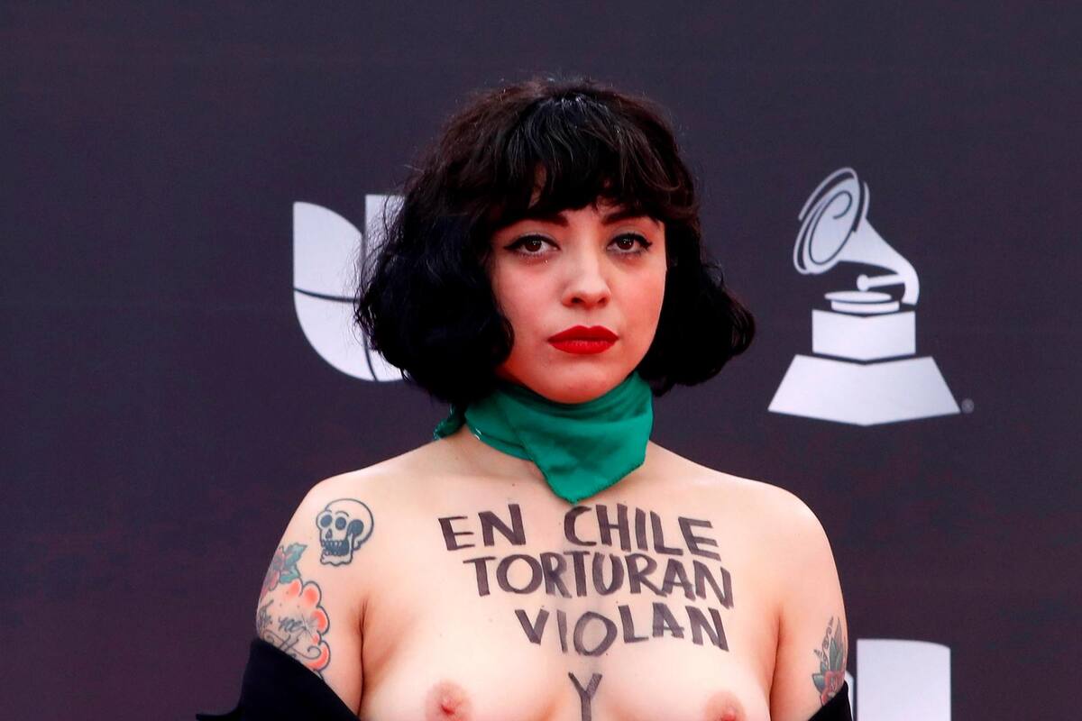 Mon Laferte mantiene su foco sobre Chile con un reguetón de protesta