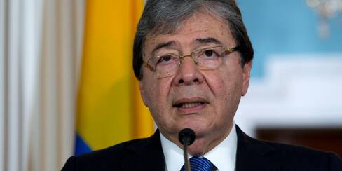 Si hay culpables responderán individualmente: Mindefensa sobre chuzadas