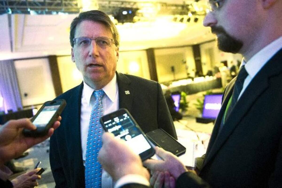 Gobernador de Carolina del Norte Pat McCrory. AP