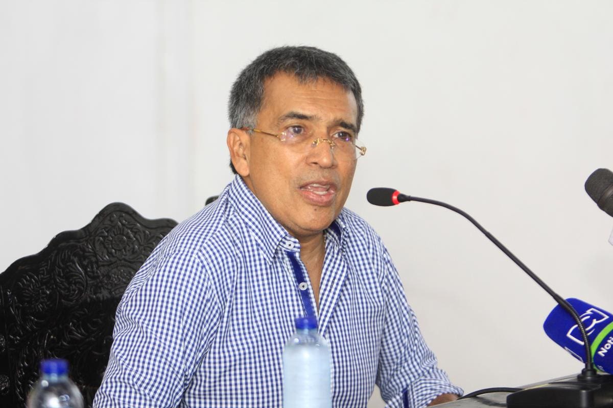 Iván Acuña, abogado del alcalde William Dau.