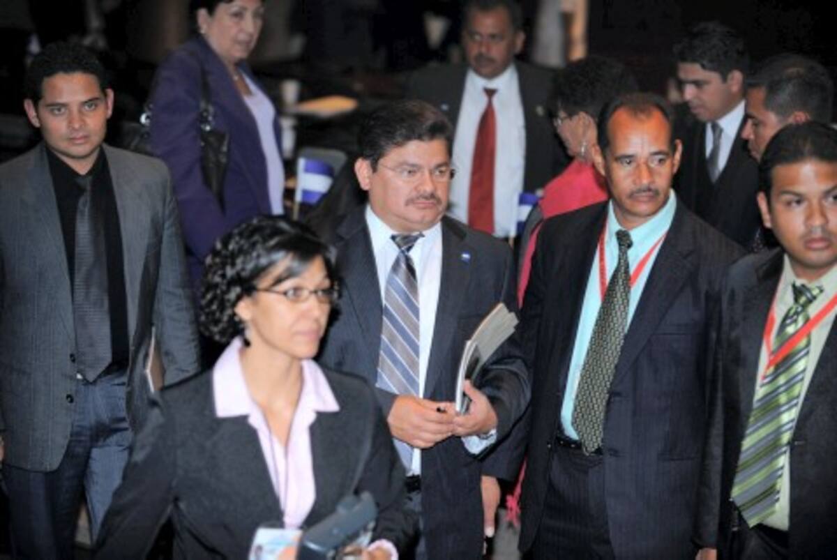 El Congreso de Honduras reafirma destitución de Zelaya.