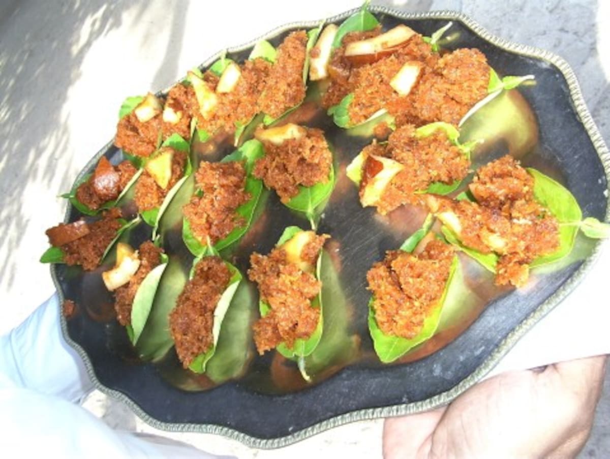 Golosinas preparadas con coco, piña, papaya, tamarindo, pomelo, mamey, durazno, kiwi, y muchos frutos más son el sello perfecto de una apetitosa comida.