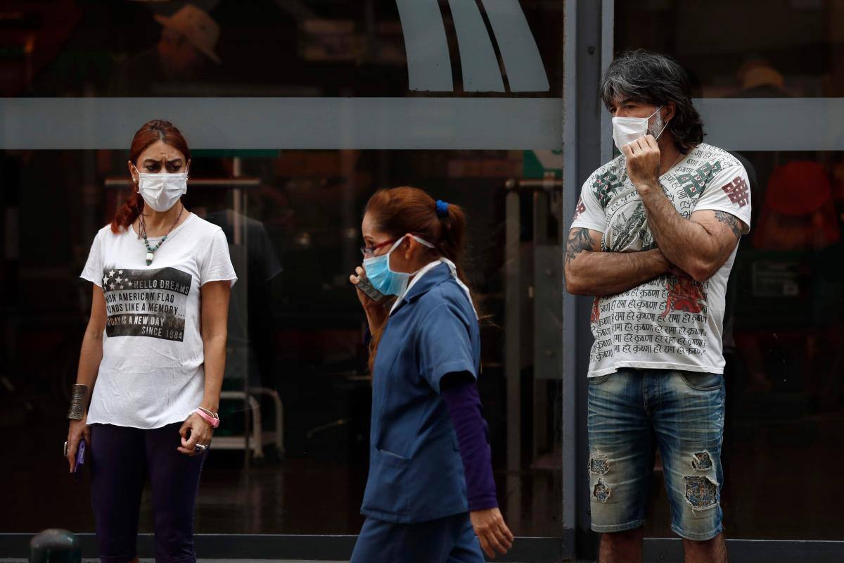 Perú suma tres fallecidos por coronavirus, dos procedentes de España