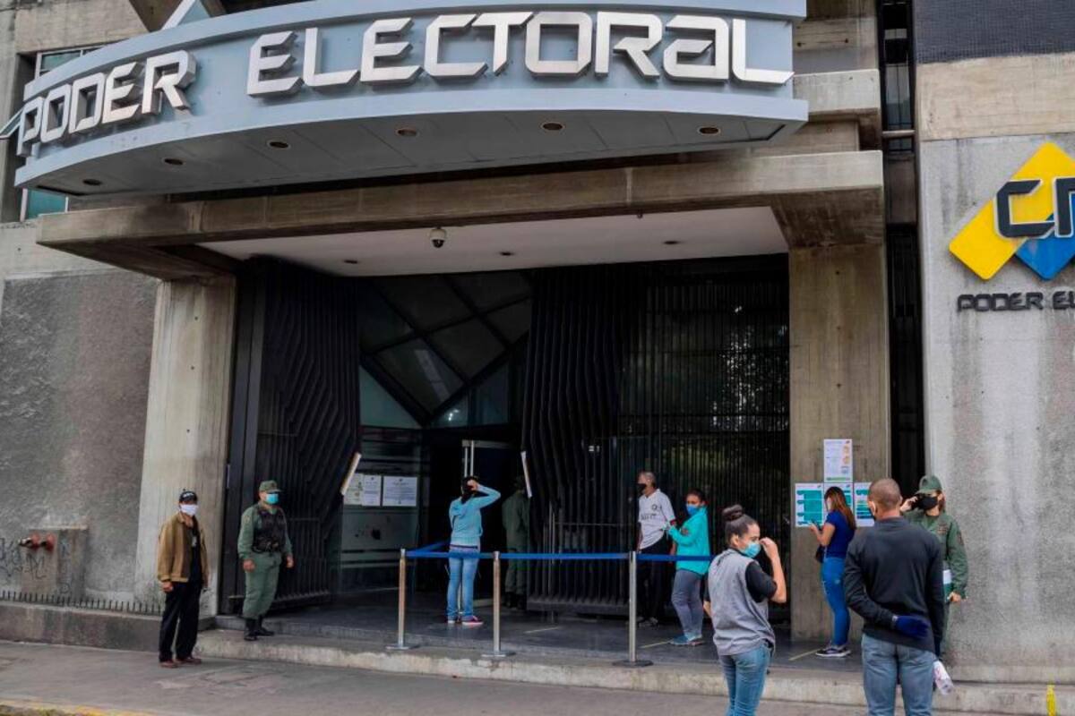 El CNE de Venezuela acusa a EE.UU. de desprestigiar sistema de votación