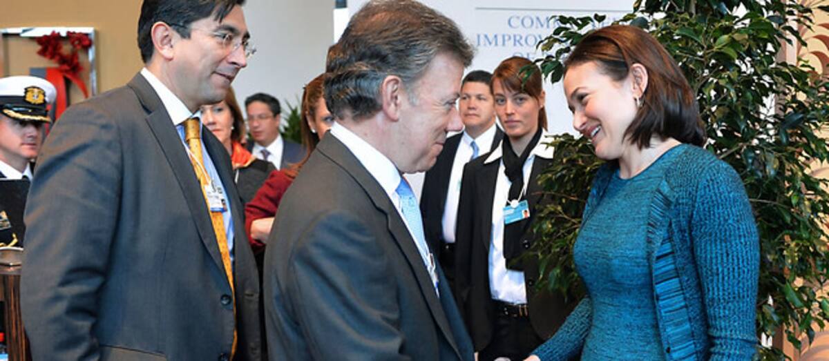 El presidente Juan Manuel Santos se reunió con la directora operativa de Facebook, Sheryl Sandberg, quien ratificó la intención de la red social de tener una oficina en Colombia para todo el continente americano. COLPRENSA