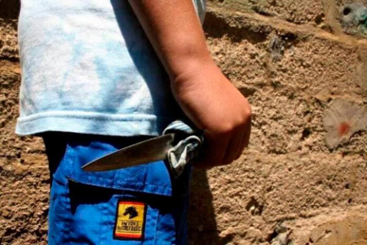 Niña, de 10 años, acuchilló a su padrastro mientras le pagaba a su mamá