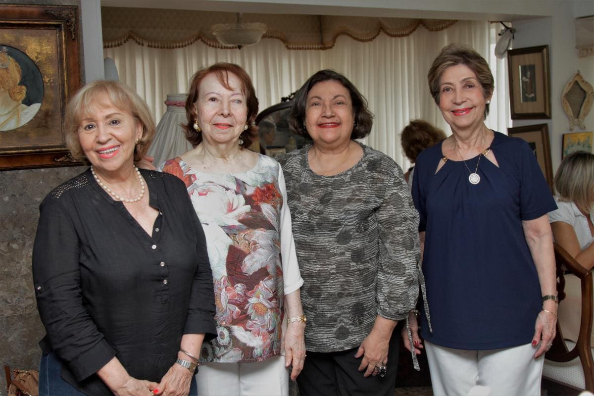 Míriam Gómez, Velia García, Myriam Díaz y Margarita de Ariza.