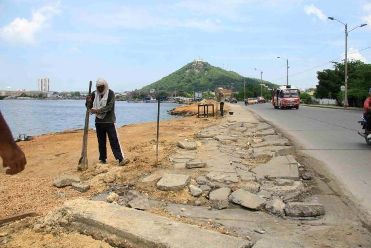 El cerramiento de la Ciénaga de las Quintas hace parte de un paquete de obras que busca la recuperación ambiental del ecosistema. Dago Cabarcas-El Universal
