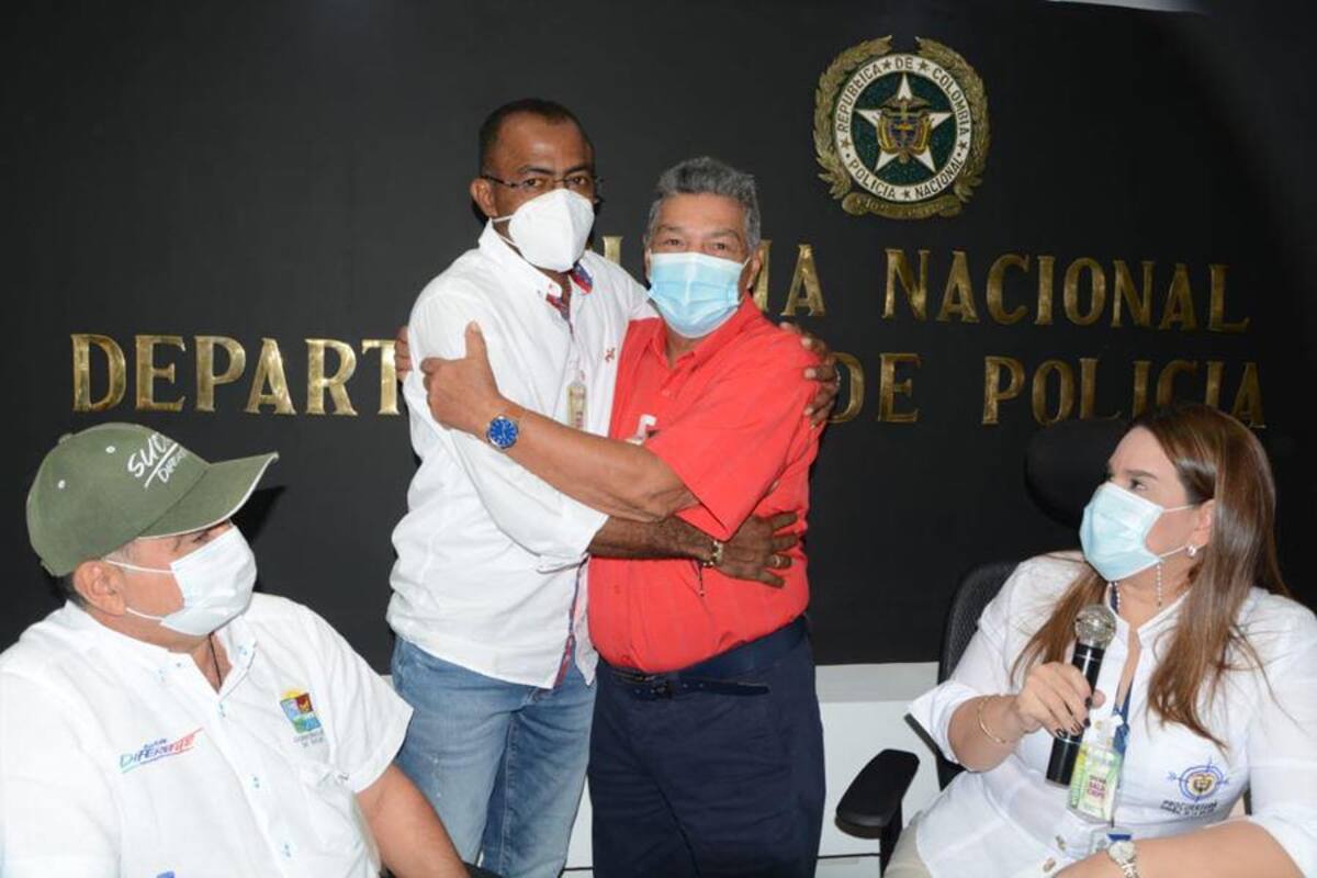 Candidatos a la alcaldía de San Onofre firman pacto por unas elecciones tranquilas