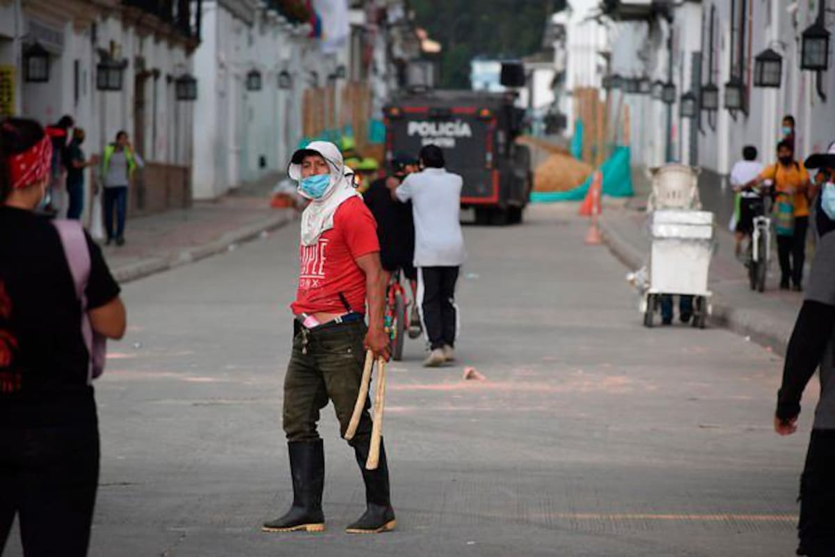 Más de 17 heridos dejó confrontación entre manifestantes y policía en Popayán