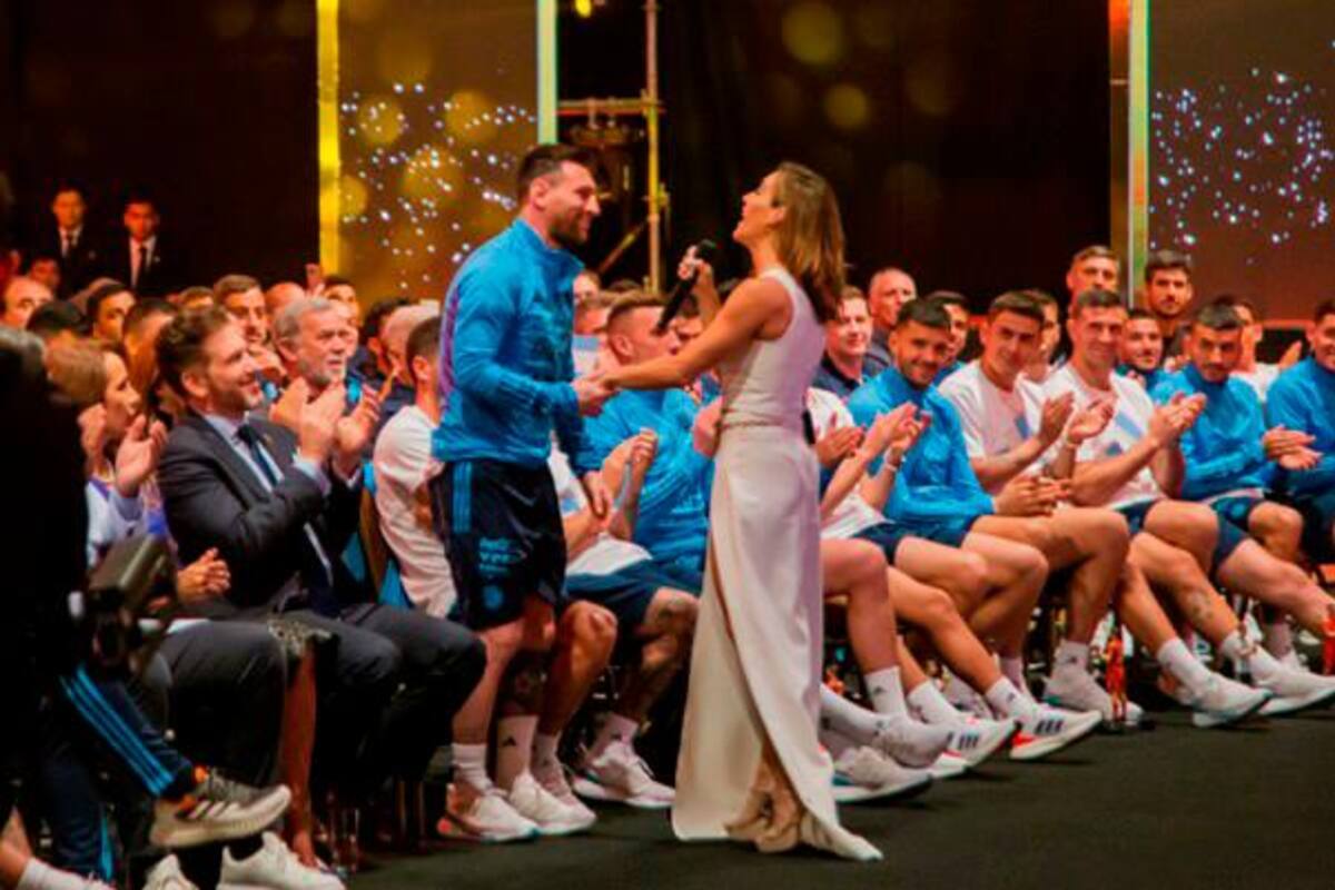 Conoce a la cantautora argentina que emocionó a Lionel Messi