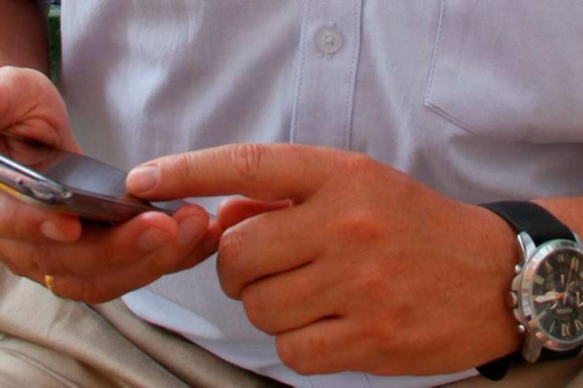 El 44% de los mayores combate la soledad con redes sociales