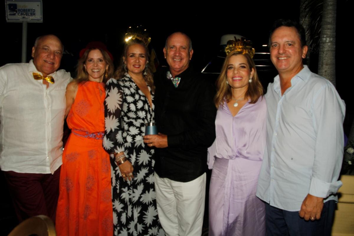Álvaro Navarro, Carolina Gómez, Sandra Anichiarico, Francisco Martelo, Isabel Sofía Villarreal y Juan Manuel Benedetti.
