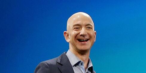 Jeff Bezos dona 100 millones de dólares a bancos de alimentos en EE.UU.