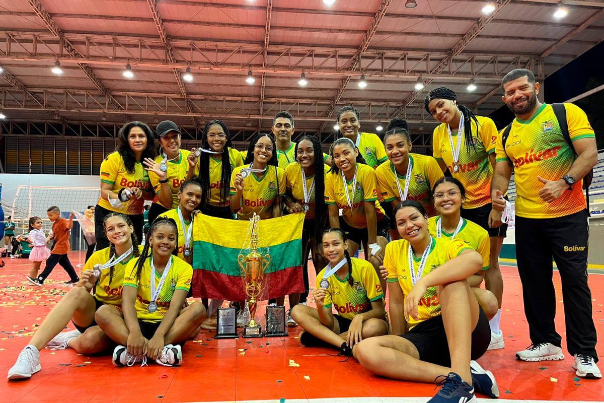 Voleibol de Bolívar femenino ganó plata y clasificó a Juegos Nacionales