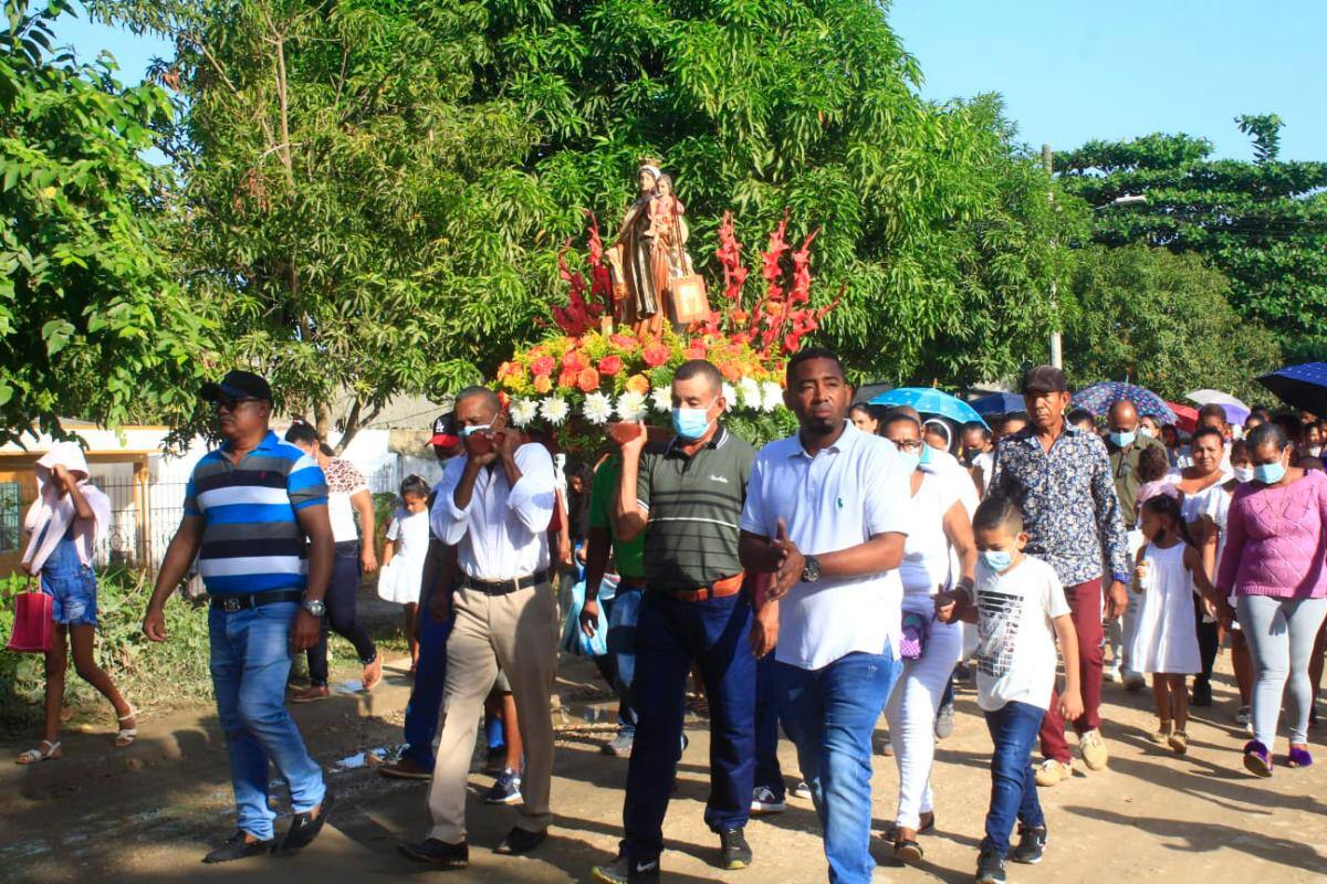 Procesión a la Virgen del Carmen en Arjona. //JULIO CASTAÑO