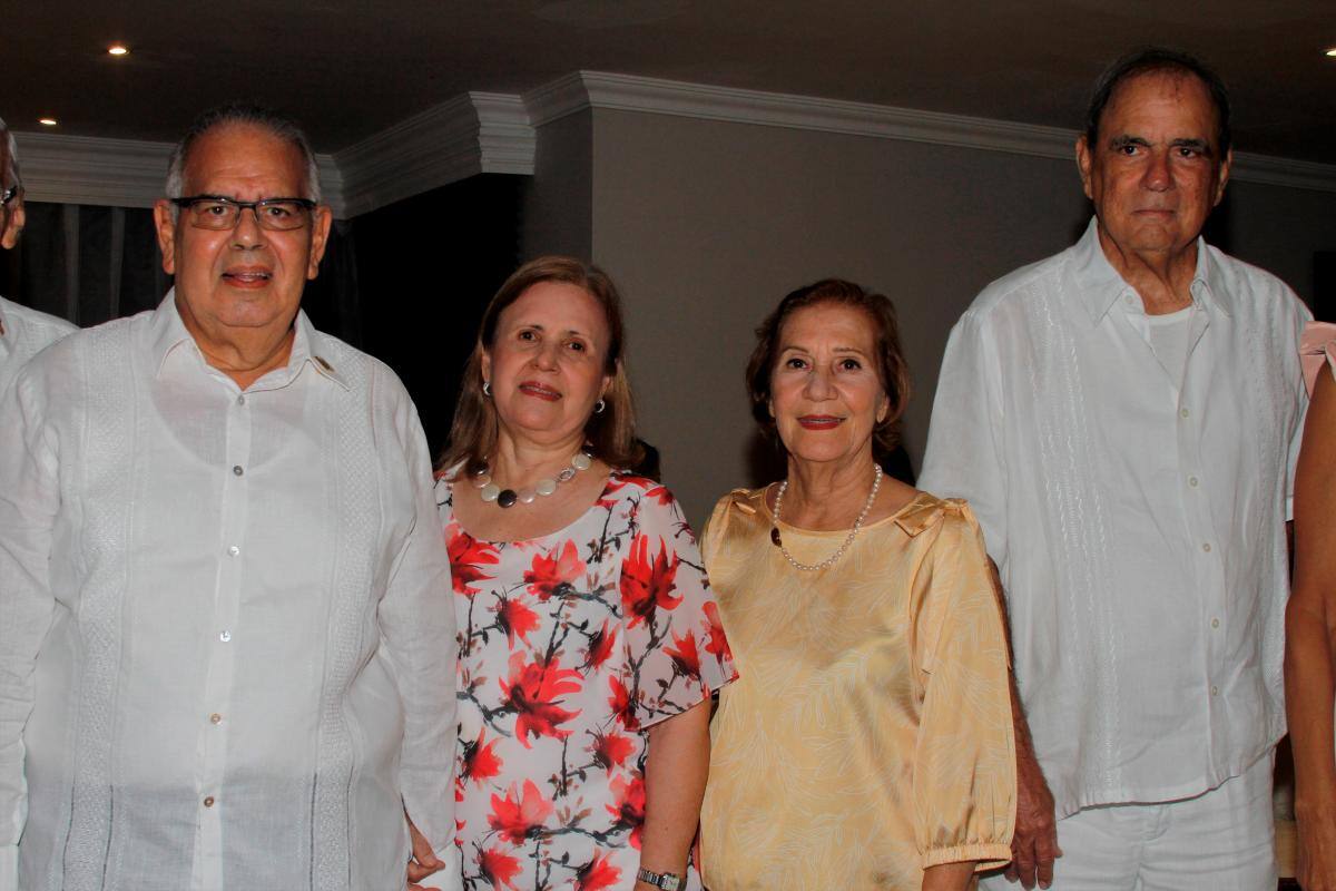 Felipe Mendoza, María Eugenia de Mendoza, Katia Espinosa de Camacho y Eduardo Camacho.
