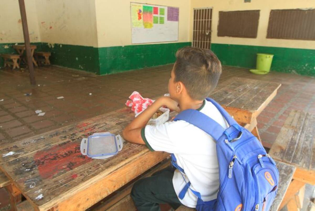 en algunos colegios se ha suspendido la jornada única porque no tienen el servicio de alimentación escolar. Julio Castaño.