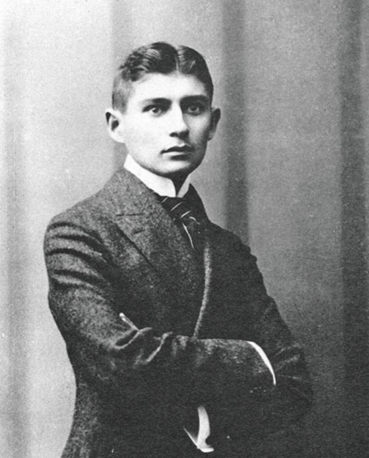 A Kafka se le atribuye el hecho de preparar el camino y forjar un estilo clave dentro de la literatura contemporánea.