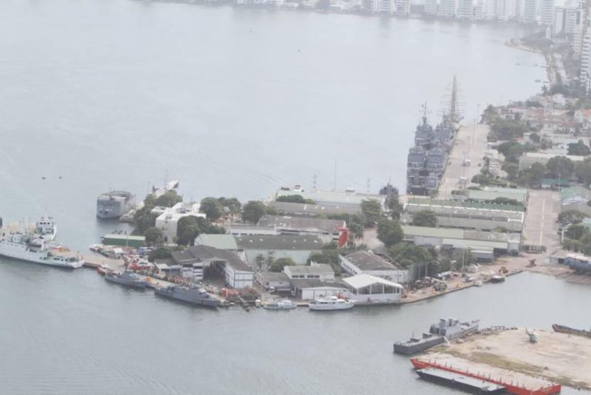 Toma aerea de las instalaciones de la Base Naval del Caribe ARC Bolívar, en Bocagrande. // JULIO CASTAÑO-EL UNIVERSAL