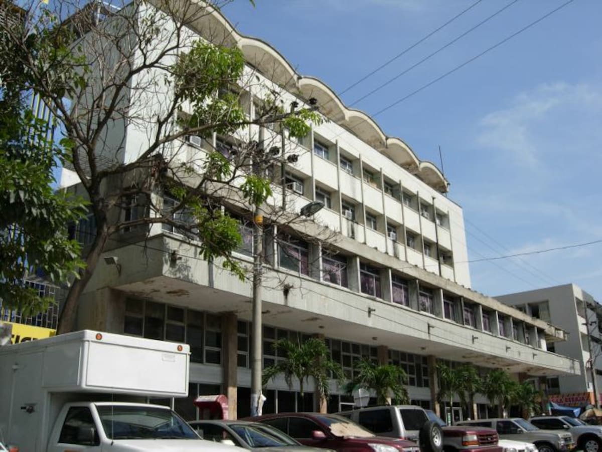 Edificio Empresas Públicas. EL UNIVERSAL