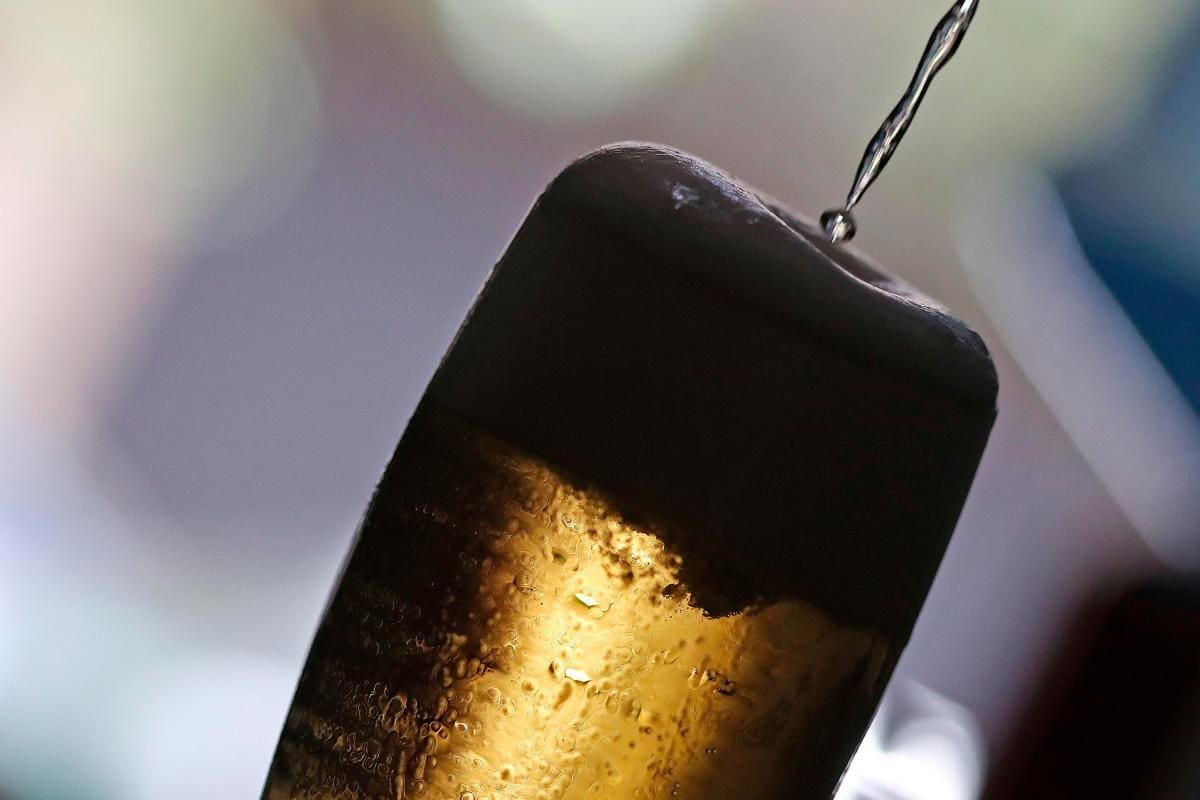 No hace falta beber mucho: una cerveza al día basta para dañar al cerebro
