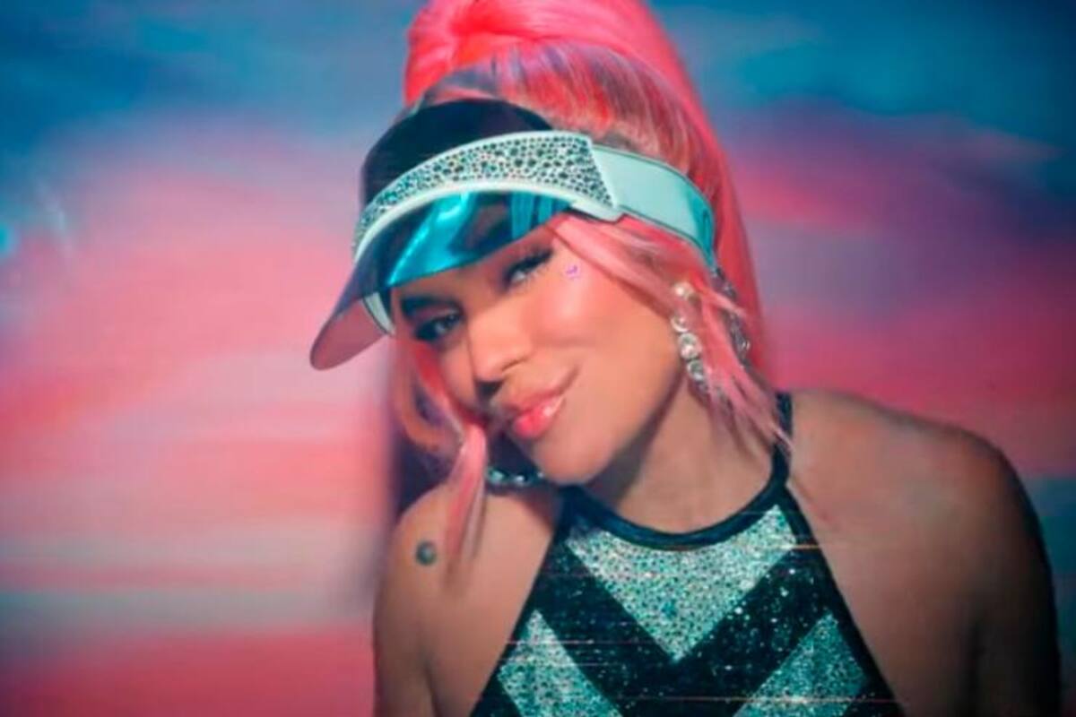 ¡Más Barbie que nunca! Karol G lanza videoclip oficial de ‘Watati’