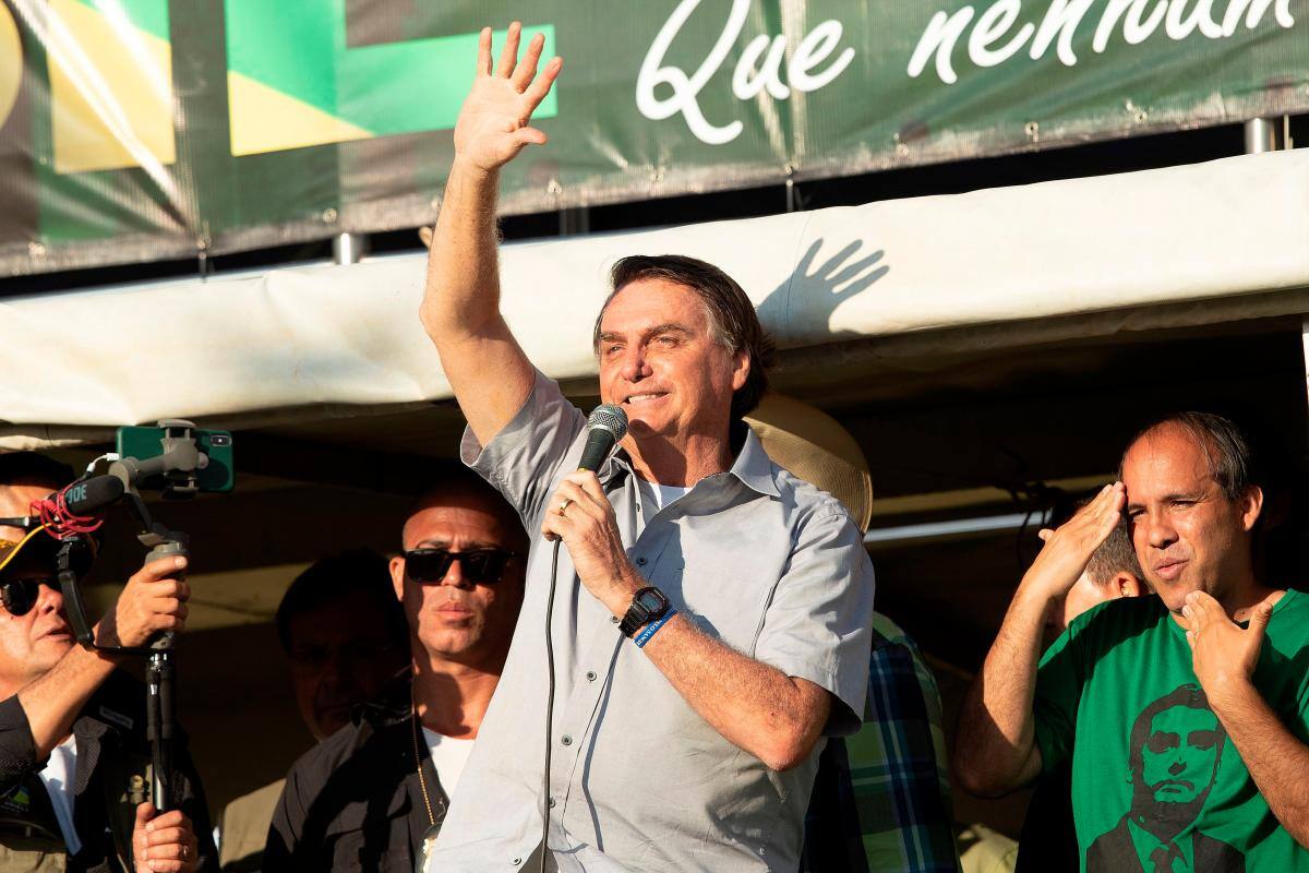 Investigan al ministro de Medio Ambiente de Brasil por venta ilegal de madera